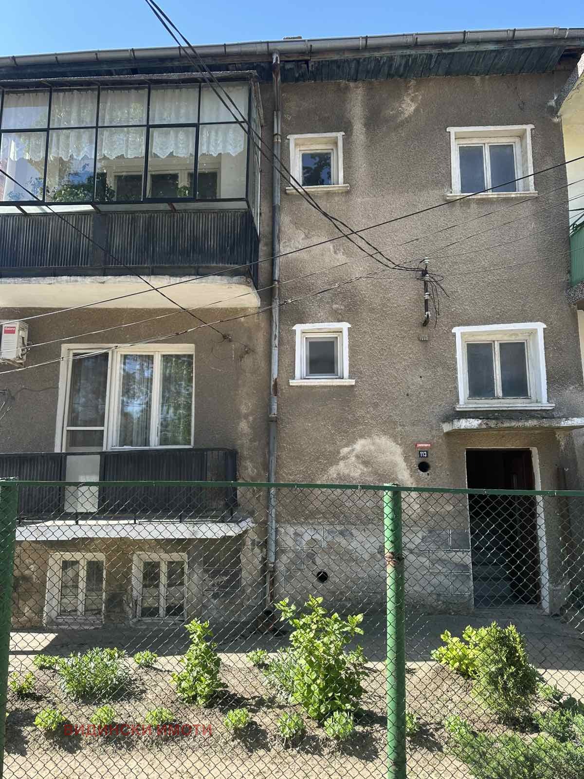 Продава ЕТАЖ ОТ КЪЩА, гр. Видин, Строител