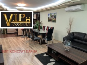 3-стаен град Варна, Базар Левски 1