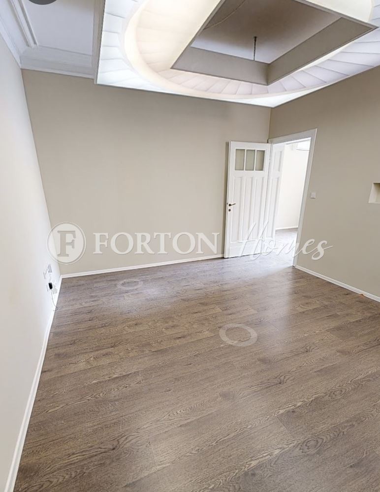 Продава 3-СТАЕН, гр. София, Център, снимка 2 - Апартаменти - 53615130