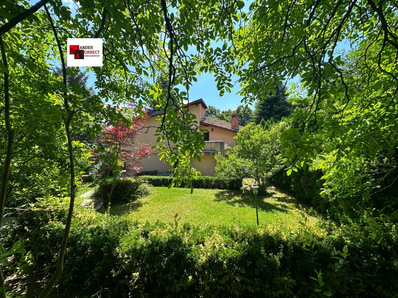 À vendre  Maison Sofia , Bankya , 300 m² | 10503864