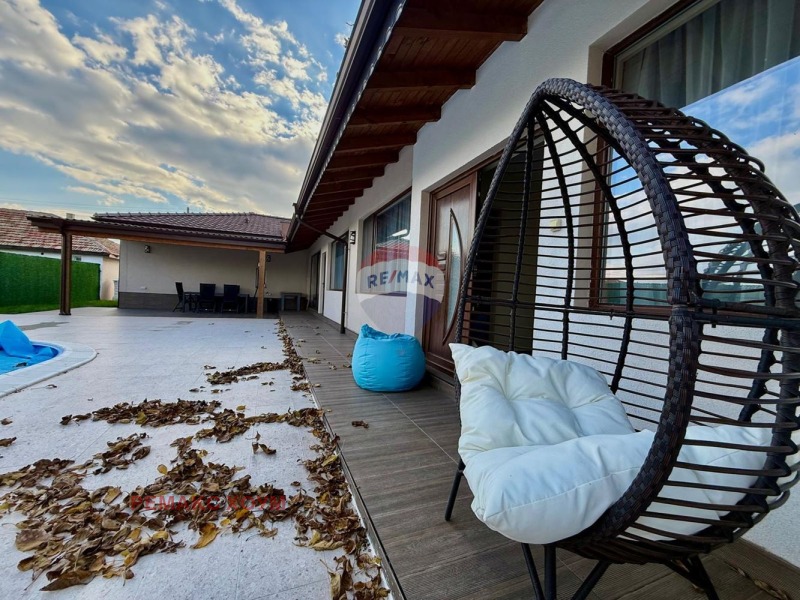 Продава КЪЩА, гр. Балчик, област Добрич, снимка 3 - Къщи - 52147346