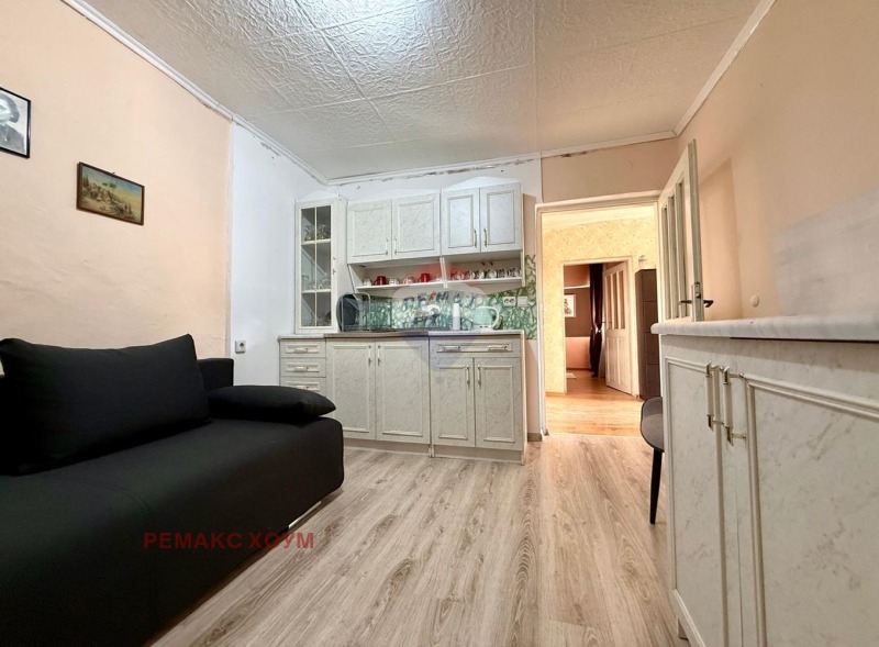 Продава КЪЩА, гр. Балчик, област Добрич, снимка 7 - Къщи - 52147346