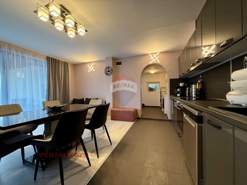 Продава КЪЩА, област Добрич, гр. Балчик • 250000 € / 488957.50 лв. • 49807215 1