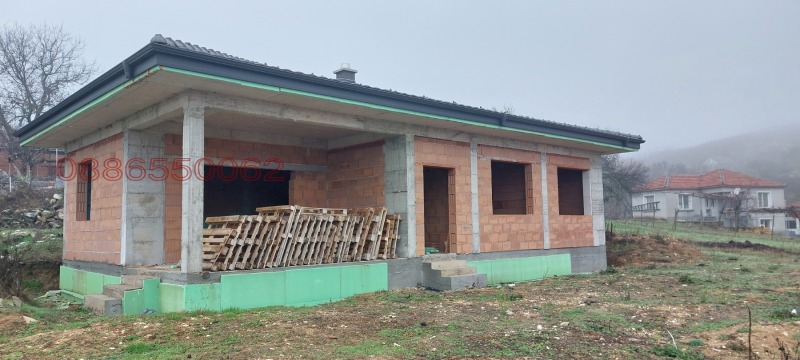 Продава КЪЩА, с. Розовец, област Пловдив, снимка 2 - Къщи - 52677865