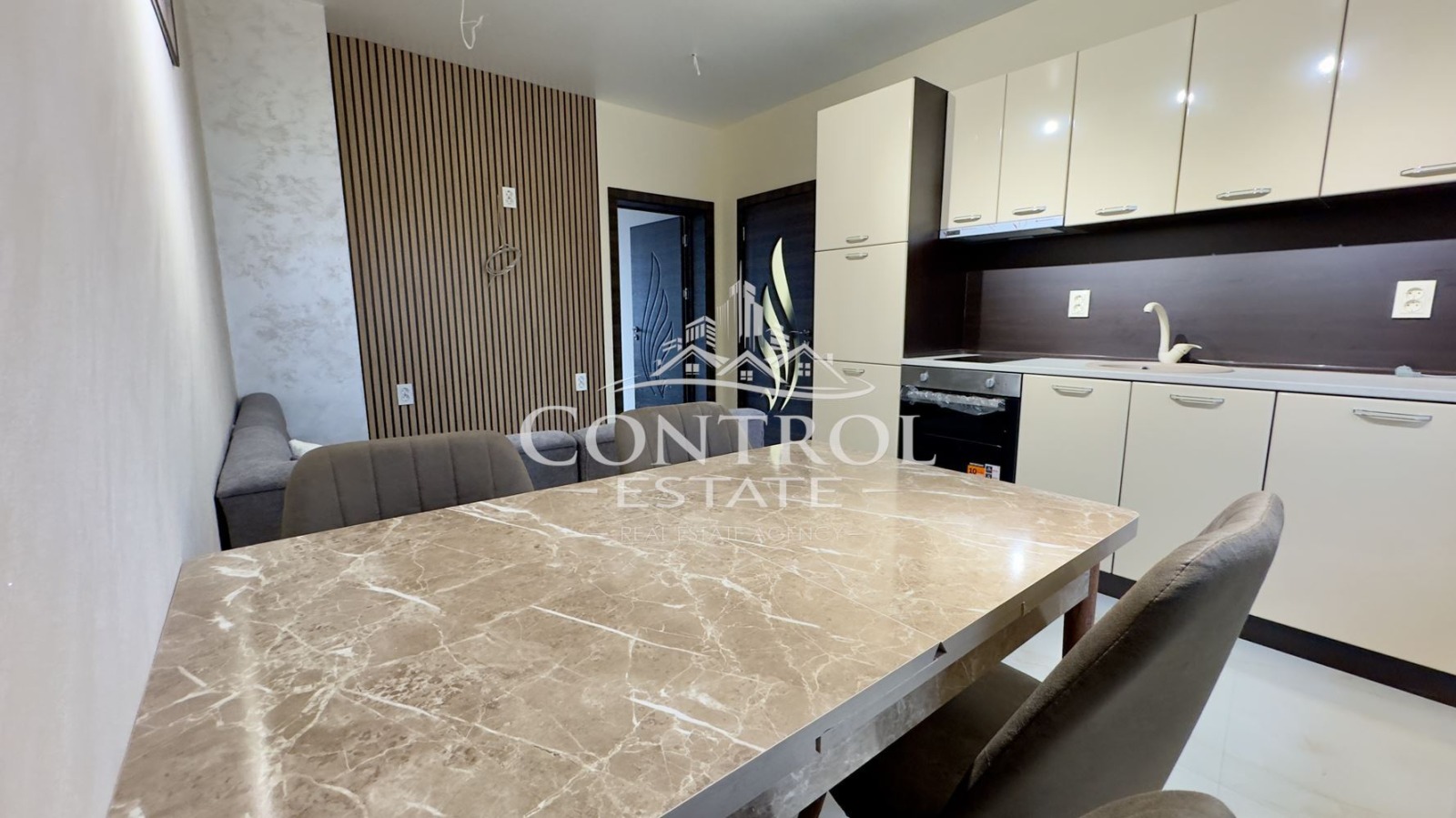 Продава 3-СТАЕН, гр. Велико Търново, Акация, снимка 9 - Апартаменти - 54088961