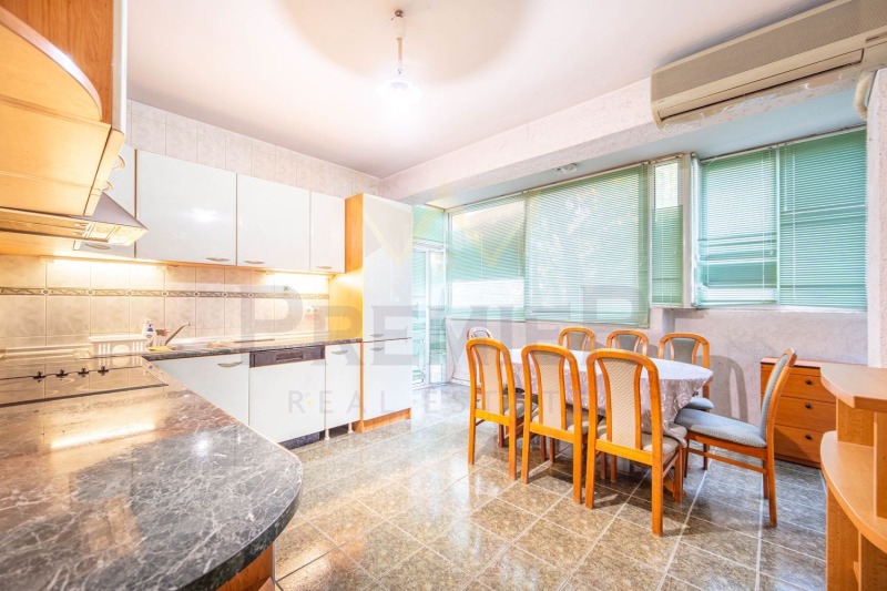 Продава  3-стаен град Варна , Лятно кино Тракия , 110 кв.м | 94490953