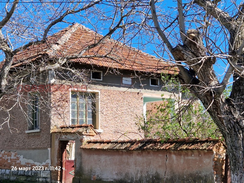 Продава КЪЩА в област Враца, с. Борован - 52 кв.м / 12 145.74 € » 23 755 лв.