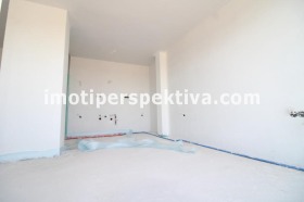 Studio Kjusjuk Parisj, Plovdiv 1