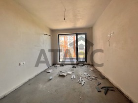 3-стаен град Пловдив, Христо Смирненски 4