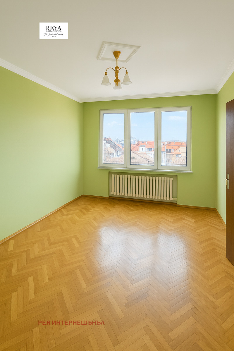 Продава 3-СТАЕН, гр. София, Център, снимка 2 - Апартаменти - 52571557