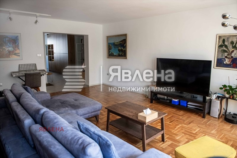 Продава 4-СТАЕН, гр. София, Лагера, снимка 3 - Апартаменти - 52945564