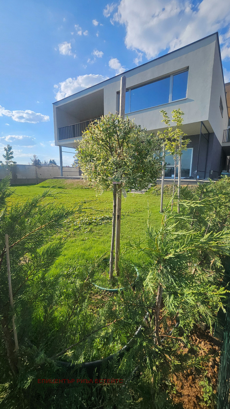 Продава  Къща, град София, с. Доброславци •  215 710 EUR • ID 26032774 — holmes.bg - [1] 