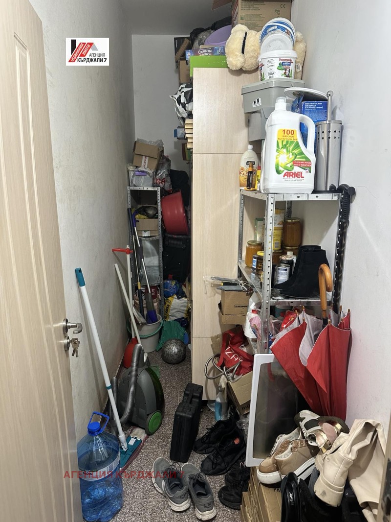 Продава 2-СТАЕН, гр. Кърджали, Възрожденци, снимка 4 - Апартаменти - 53073107