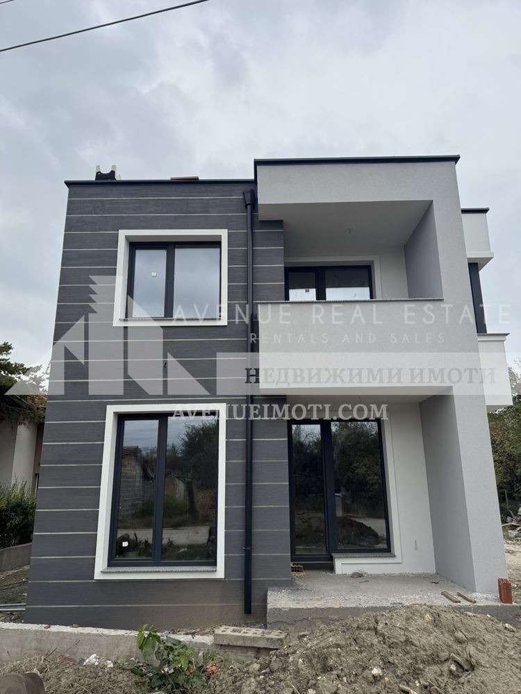 Продава КЪЩА, гр. Пловдив, Беломорски, снимка 2 - Къщи - 52088011