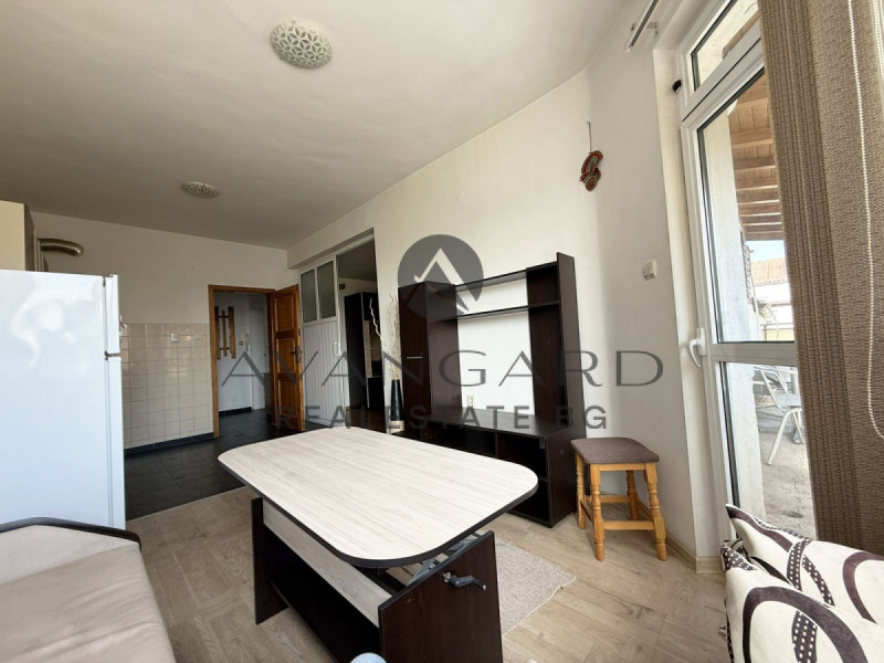 En venta  1 dormitorio Plovdiv , Trakiya , 60 metros cuadrados | 76382891 - imagen [3]