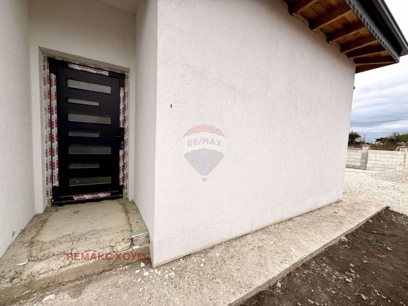 Продава КЪЩА, с. Соколово, област Добрич, снимка 15 - Къщи - 51938333