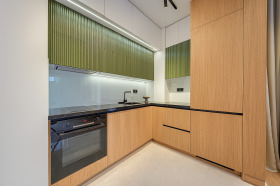 ����� ������� 3-�����,���� �����, �� ����������>