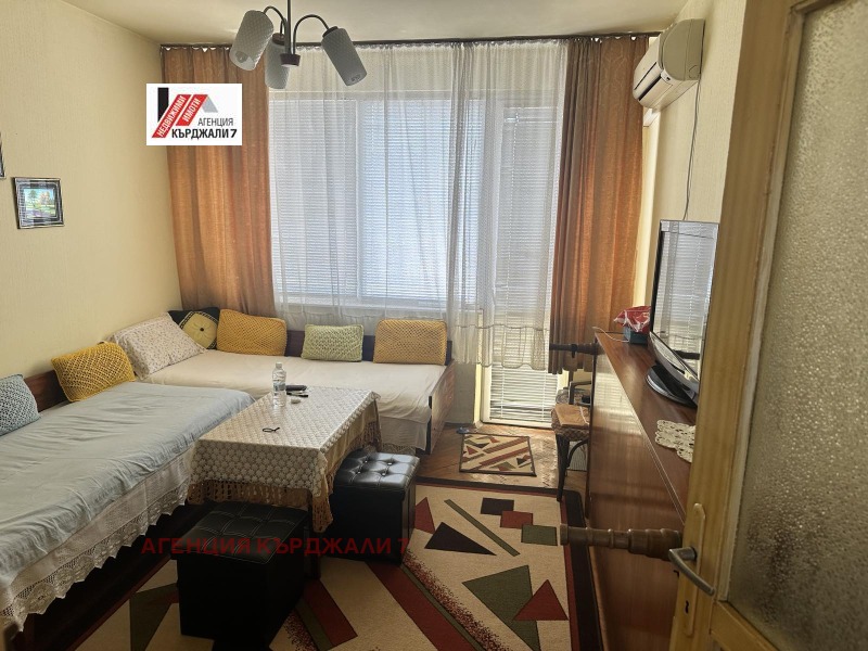 Продава  3-стаен град Кърджали , Център , 63 кв.м | 12938826