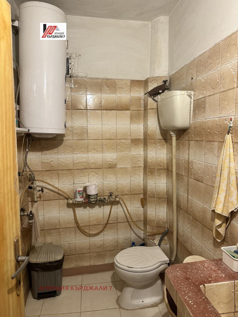 Продава  3-стаен град Кърджали , Център , 63 кв.м | 12938826 - изображение [9]