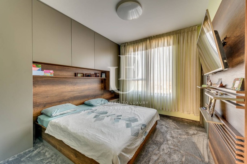 Myytävänä  Talo Sofia , Bojana , 304 neliömetriä | 54531810 - kuva [14]