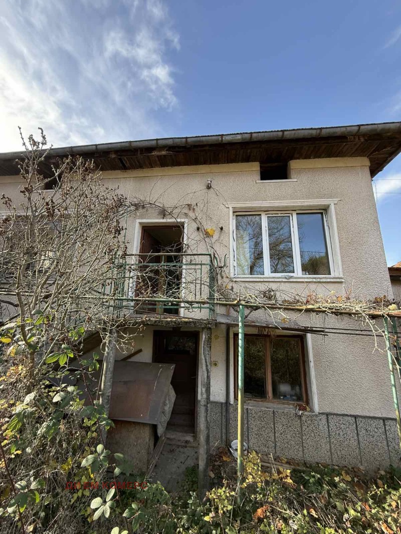 Продава КЪЩА, с. Ковачевци, област София област