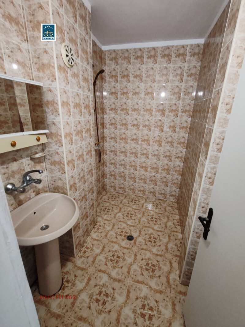 Продава  2-стаен град Велико Търново , Зона Б , 70 кв.м | 36186155 - изображение [8]