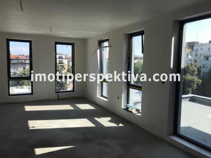 Продава  3-стаен, град Пловдив, Христо Смирненски •  256 000 EUR • ID 35654286 — holmes.bg - [1] 