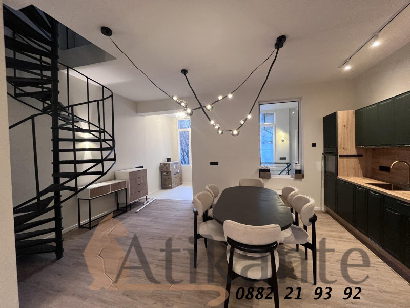 Продава 4-СТАЕН, гр. София, Център