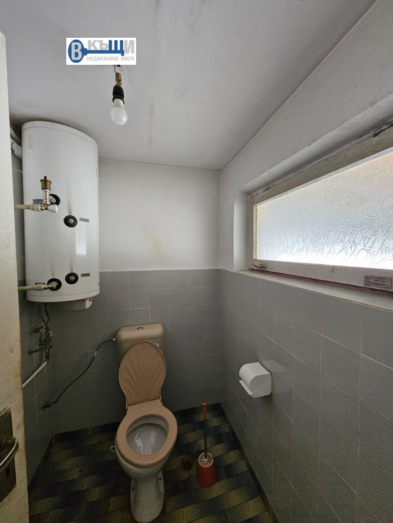 Продава ЕТАЖ ОТ КЪЩА, гр. Дебелец, област Велико Търново, снимка 9 - Етаж от къща - 53032743