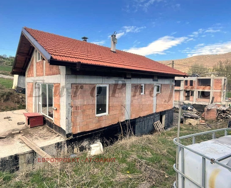 Продава  Къща, град София, с. Владая •  179 900 EUR • ID 46801897 — holmes.bg - [1] 