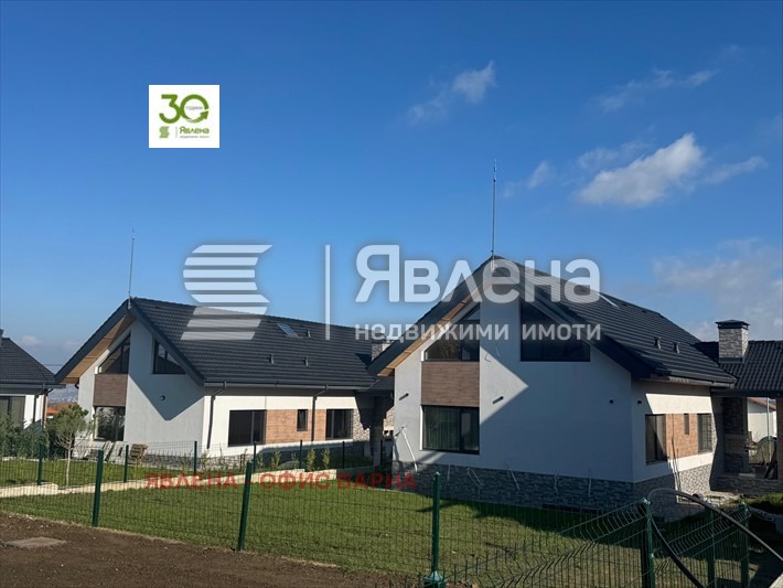 Продава КЪЩА, гр. Варна, с. Звездица, снимка 2 - Къщи - 55533999