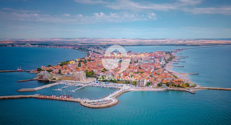 Продава ГАРАЖ, ПАРКОМЯСТО, гр. Поморие, област Бургас