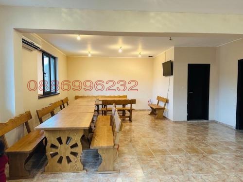 Продава ХОТЕЛ, гр. Батак, област Пазарджик, снимка 6 - Хотели - 53411600