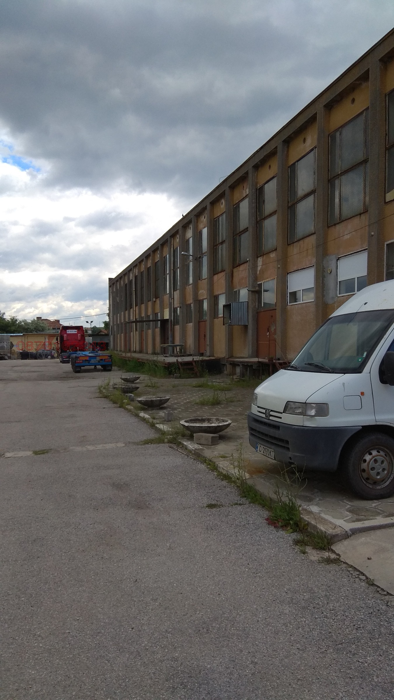Продава ПРОМ. ПОМЕЩЕНИЕ, гр. Драгоман, област София област, снимка 2 - Производствени сгради - 55091416