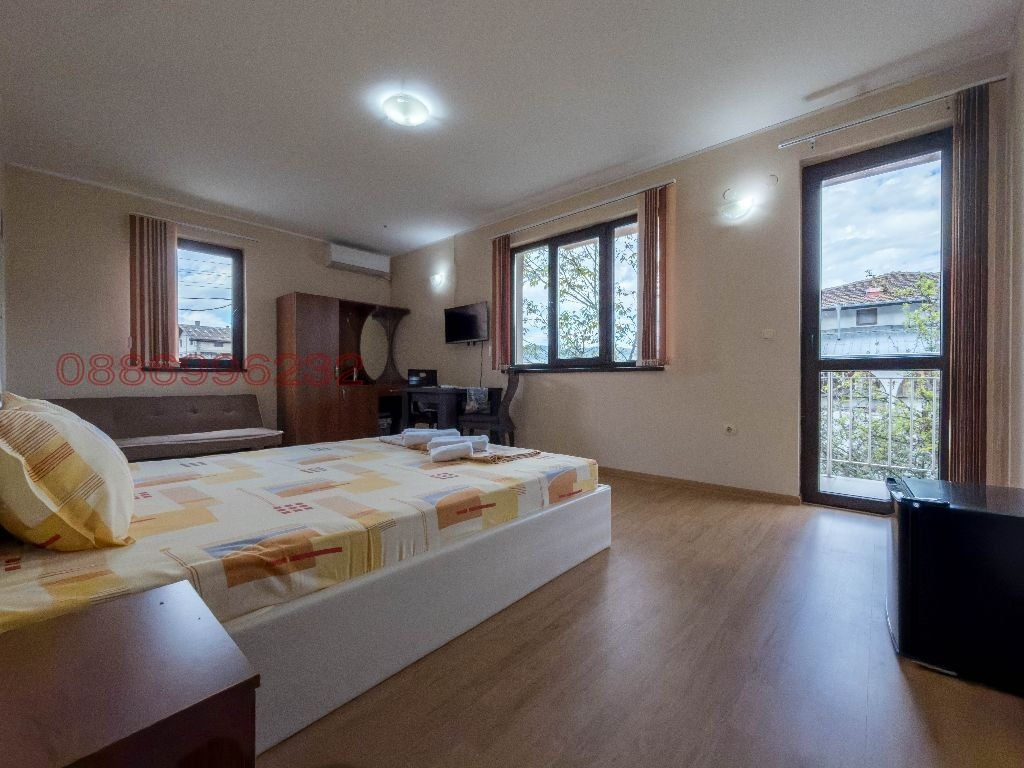 Продава ХОТЕЛ, гр. Батак, област Пазарджик, снимка 6 - Хотели - 55678097