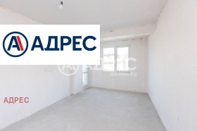 3-стаен град Варна, Център 4