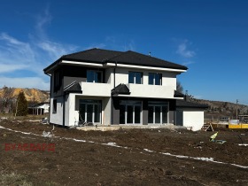 Hus Slivnitsa, region Sofia 2