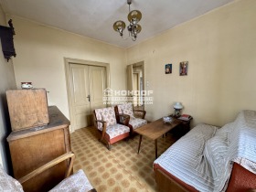 Hus Tsentar, Plovdiv 5