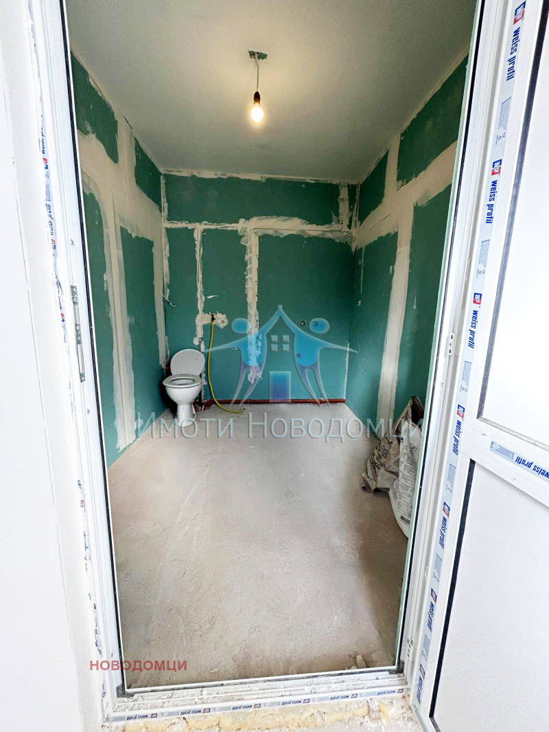 Продава КЪЩА, гр. Шумен, Куршун чешма, снимка 8 - Къщи - 52386065