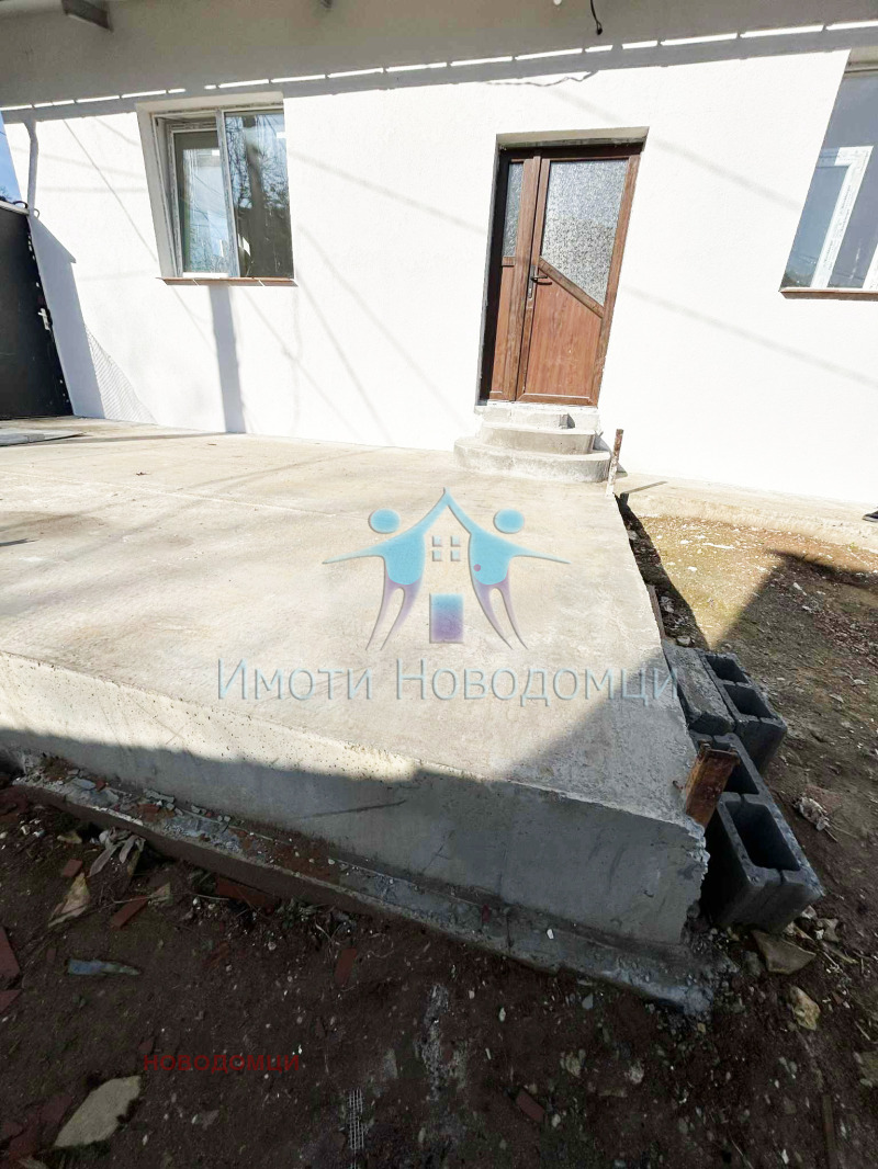 Продава КЪЩА, гр. Шумен, Куршун чешма, снимка 2 - Къщи - 52386065