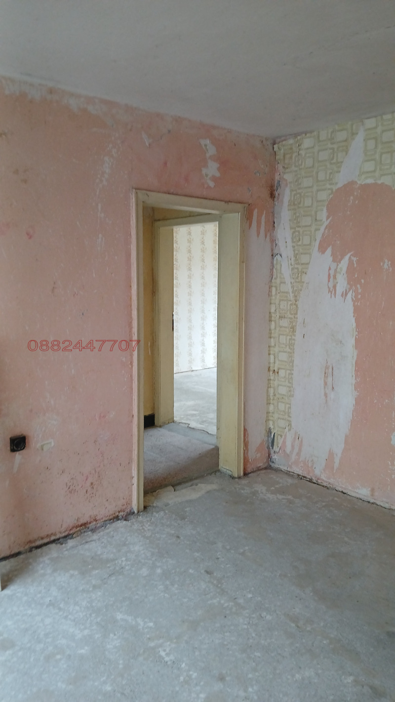 Продава 3-СТАЕН, гр. Русе, Здравец Изток, снимка 3 - Апартаменти - 52781208