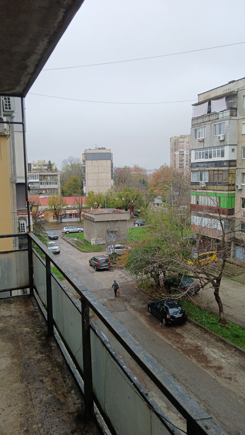 Продава 3-СТАЕН, гр. Русе, Здравец Изток, снимка 2 - Апартаменти - 52781208