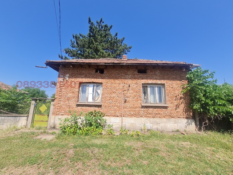 Продава КЪЩА, с. Горно Абланово, област Русе
