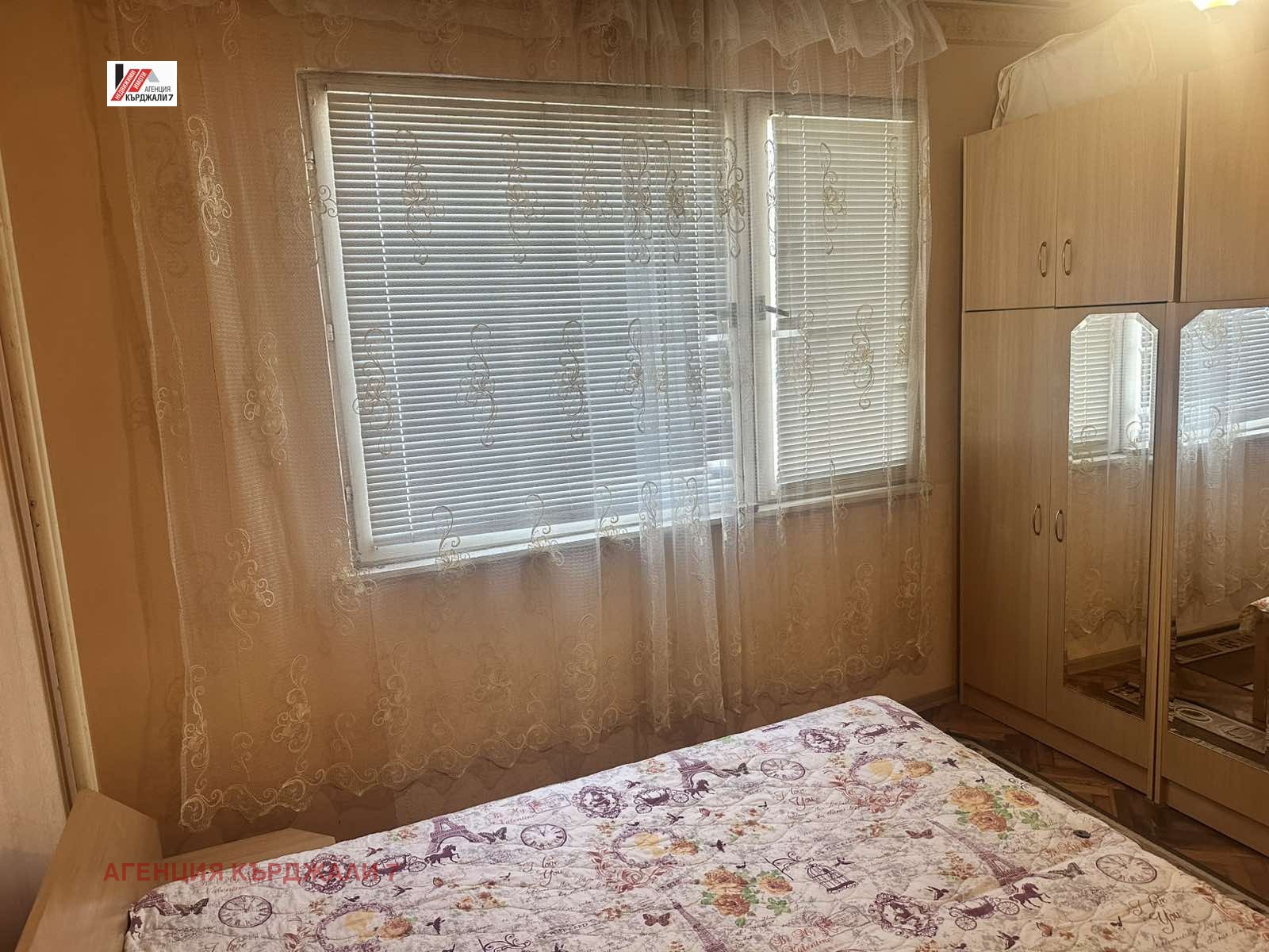 Продава 2-СТАЕН, гр. Кърджали, Възрожденци, снимка 11 - Апартаменти - 55570528