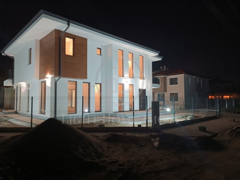 À vendre  Maison Plovdiv , Belomorski , 350 m² | 36190479 - image [2]