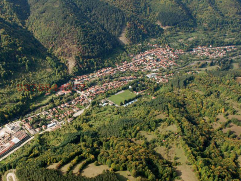 Продава ПАРЦЕЛ, с. Черни Осъм, област Ловеч