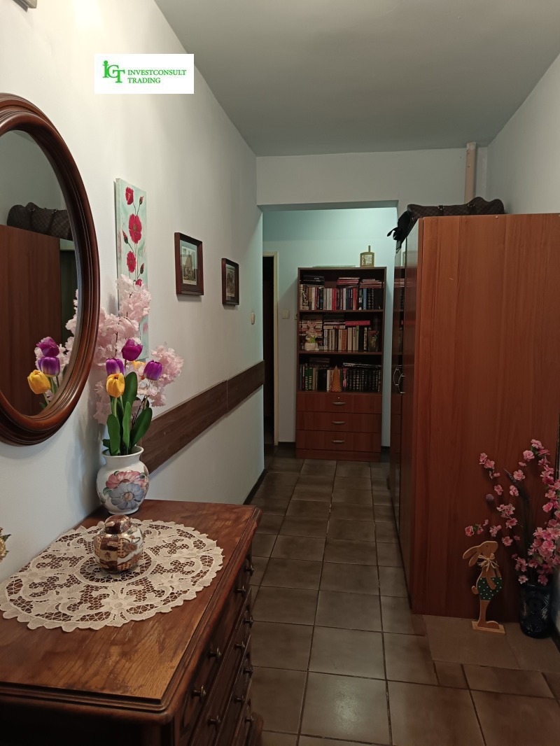 Продава 3-СТАЕН в град София, Център - 101 кв.м / 270 000 € » 528 074.10 лв., ИНВЕСТКОНСУЛТ ТРЕЙДИНГ /ОАНИТ/