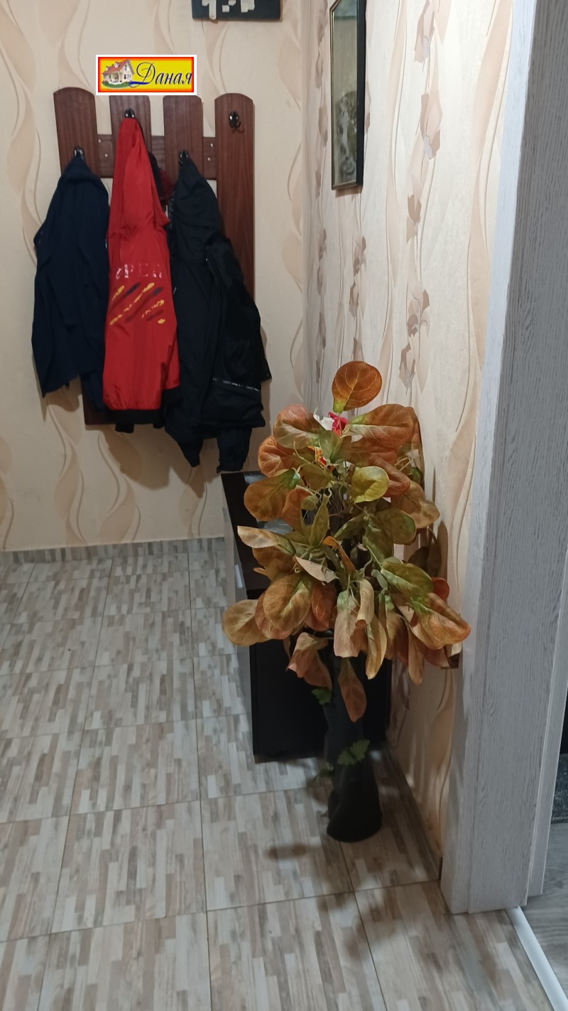 Продава  2-стаен град Враца , Младост , 72 кв.м | 97760644 - изображение [3]