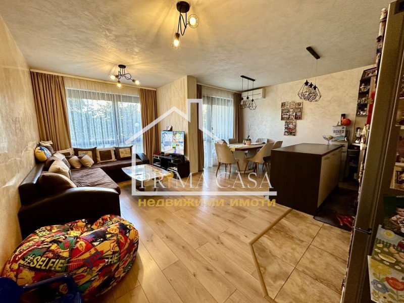 For Sale  2 bedroom Plovdiv , Hristo Smirnenski , 106 sq.m | 26957001 - image [2]