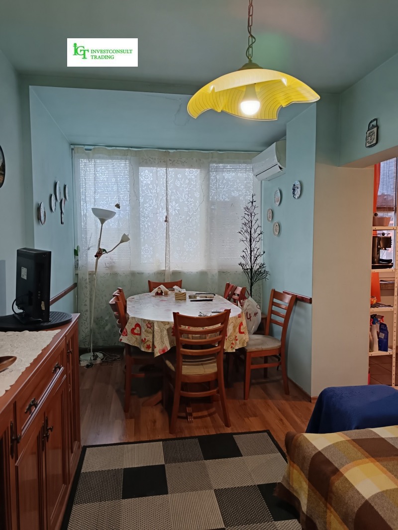 Продава 3-СТАЕН, гр. София, Център, снимка 2 - Апартаменти - 53368209